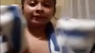 Ibu Mertua Telanjang Merekam Adegan Panas Di Kamar Mandi Untuk Video Porno Bangladesh