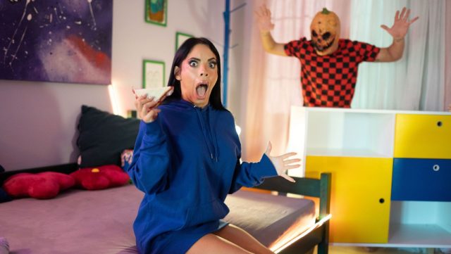 Pesta Halloween Panas: Aksi Mesra Housemates Yang Menggoda