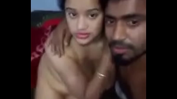 Cewek India, Pasrah Digebukin Di Ranjang, Makin Digoyang Makin Nganga.
