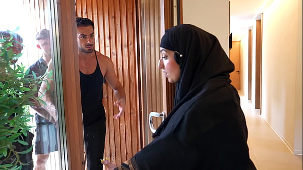 Gadis Arab Pengen Jaga Keperawanan Buat Nikah, Malah Digebuk Berempat.