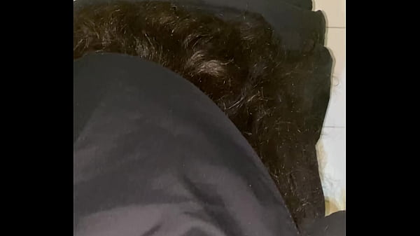 Sekretaris Berhijab Arab Tergoda, Digilir Di Toilet Kantor