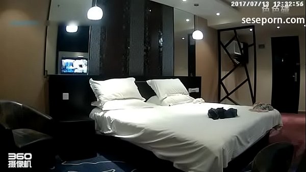 Mesum Dengan Gadis Tionghoa Seksi Di Kamar Hotel (rekaman Kamera)
