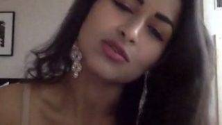 Desi Nri Cam Sial Maya Rati Bugil Goyang-goyang Bikin Ngaceng