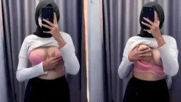Hijaber Bocil Sengaja Pamerin Toket Mulus Bikin Ngilu
