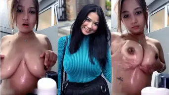 Xixi Mainin Toket Gede Basah-basah Di Kamar Mandi, Makin Greget.