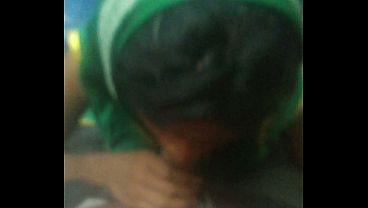 Desi Bibi Ngemis Di Kereta Lokal, Ngewe Panas