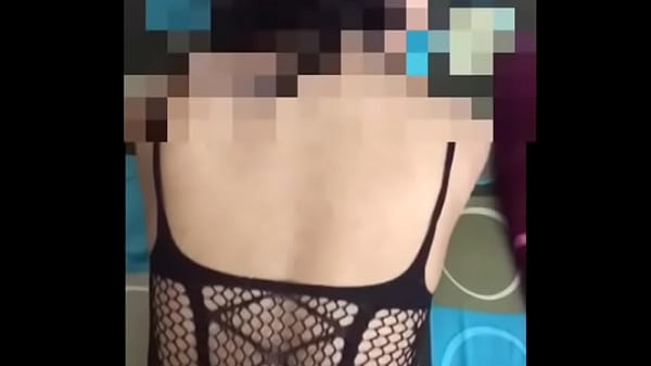 Bicara Kotor Di Telepon Sambil Selingkuh Di Depan Suami
