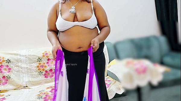 Bhabhi India Lagi Panas Pakai Saree, Pinggul Goyang-goyang Bikin Ngiler.