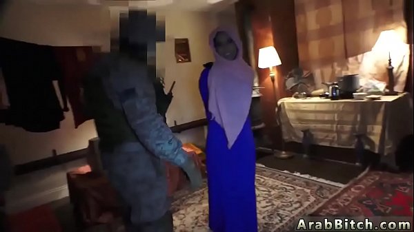 Cewek Lokal Kerja Bangsat, Ngentot Sama Arab Sambil Mainin Kuncir Babi.