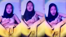 Jilbab Hitam Basah Keringetan Sambil Colmek Sampe Njerit.