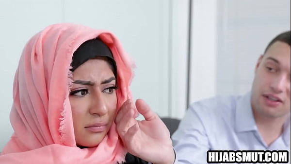 Gadis Berjilbab Terpaksa Digarap Bule Amerika Karena Nggak Bisa Nolak