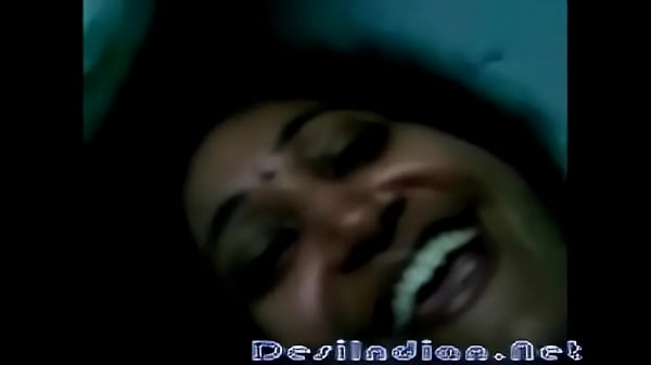 Desi Cute Telugu Aunty, Sange Bikin Makin Greget