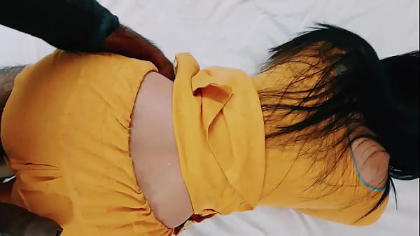 Desi Chachi Lagi Digebukin Kontol Sampe Meraung-raung.