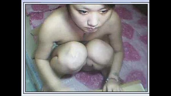 Gadis Mungil China Ngangkang Di Depan Kamera, Siap Digoyang.