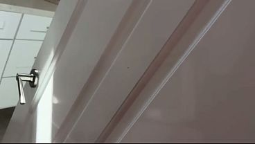Ibu Tiri Montok Besar, Rahasia Nafsu Terpendam, Fantasi Rumah Tangga Panas, Scott Stark Bikin Makin Liar.