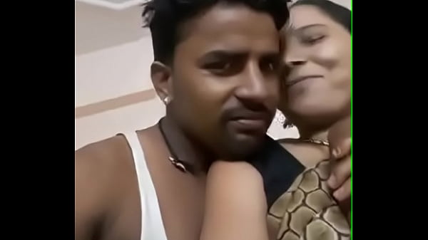 Tekan-tekan Tante Desi Montok, Susu Gede Banget