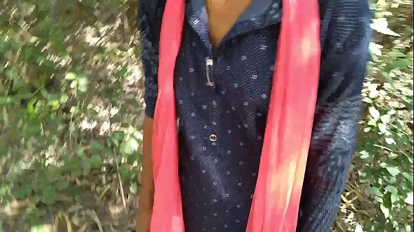Desi Cewek Di Luar Ruangan Digenjot Pacar Sambil Doggy Style Keras Banget