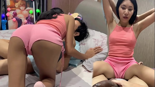 Ibu Tiri Panas Puasin Nafsuku, Dia Juga Biarin Aku Rekam Adegan Mesum Itu!!