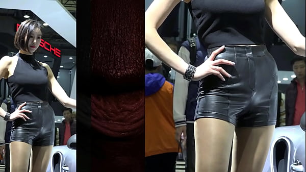 Nungging Goyang China Pakai Hotpants Kulit Bikin Makin Panas, Siap Siapin Tisu!
