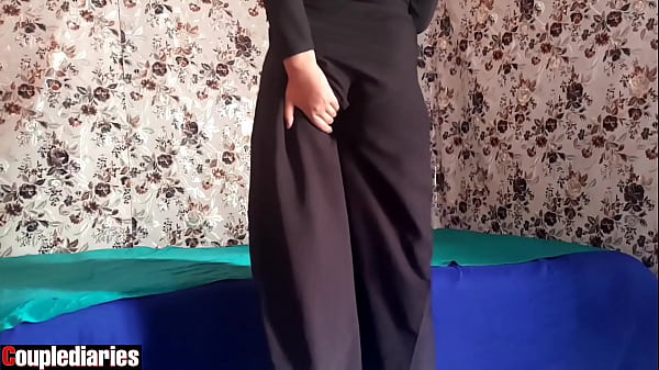 Istri Hijab Arab Lagi Sange, Dia Nelpon Selingkuhannya