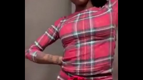 Tante Asian Doll Goyangin Pantat Montoknya Di Ig Live Sambil Nyanyi Lagu Baru, Gerakan Bibirnya Bikin Ngiler.