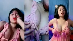 Puting Nenen Amelia Montok Mulus Bikin Liur Netek Di Mango Live