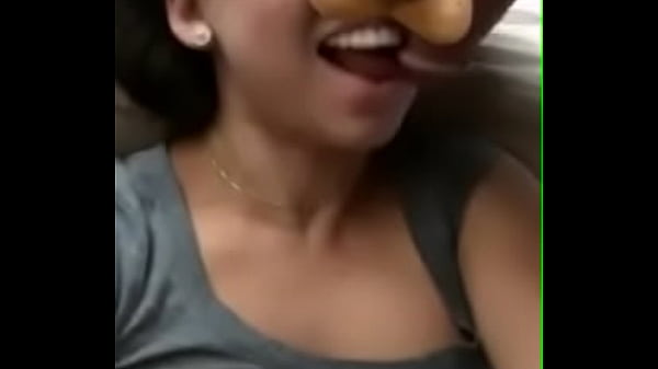 Cewek India Lagi Nikmatin Kontol Di Mulut, Bikin Makin Basah.