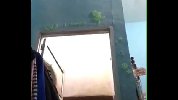 Cewek Indonesia Mandi Di Depan Webcam, Goyangin Body Basah Biar Makin Menggoda.