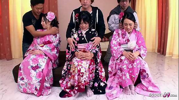 Langka Nih, Pesta Seks Jepang Bareng Tiga Cewek Jav Imut Dengan Memek Bulu Lebat
