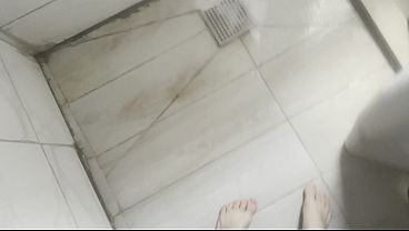 Aku Nemu Mainan Kontol Di Kamar Ibu Tiri Arabku, Terus Gue Kasih Cobain Kontol Asli Biar Tau Bedanya.