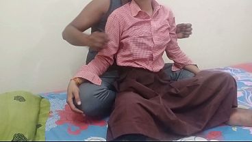 Gadis Desa Deshi Ngewe Sambil Mainin Memek Sama Cewek Kampus Yang Imut Banget