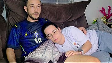 Kakak Tiri Digoda Adik Tiri Sambil Nonton Bola Brasil, Makin Panas Makin Basah