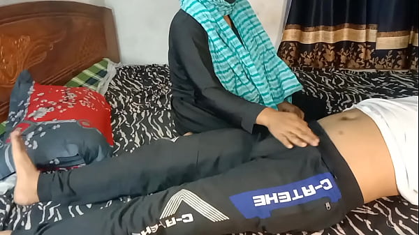 Aku Ngentot Temen Anak Tiriku Yang Juga Temen Sekolahnya, Doi Masih Bocah Tapi Kontolnya Keras Banget.