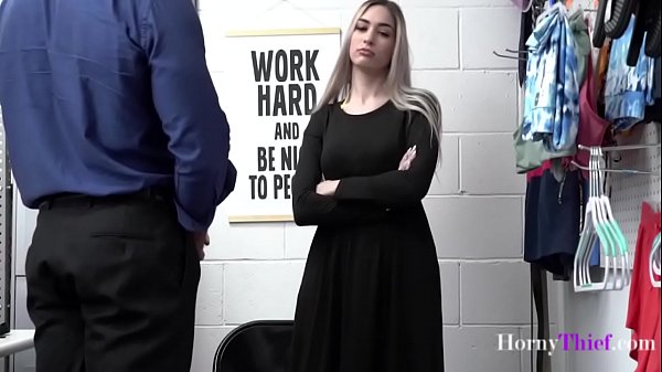 Remaja Cantik Berjilbab Ngewe Polisi Biar Bebas Dari Penjara – Delilah Day | Hornythief