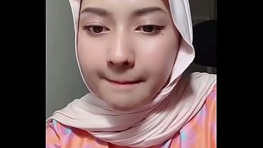 Jilbab Live, Goyang-goyang Bikin Makin Pengen Ngintip